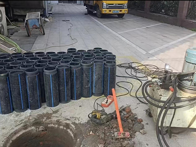 三都PE置换管厂家 DN315置换管 非开挖管短管置换